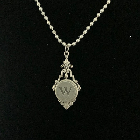 Jewelry - NWOT Reversible Initial “W” Necklace